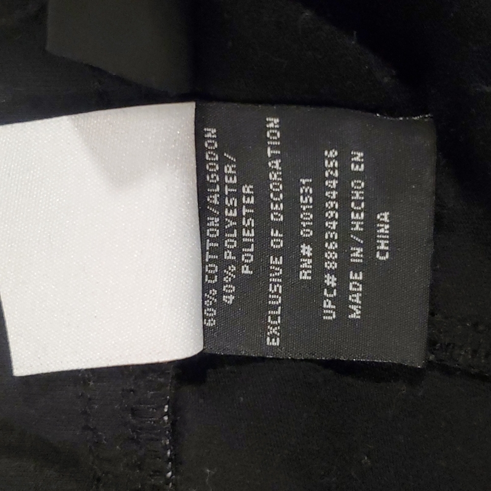 Marvel's Punisher Lounge Pants - Picture 5 of 5